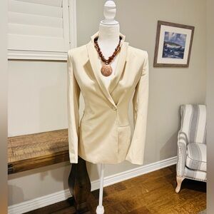 Elegant Brown Beaded Necklace with Intricate Pendant